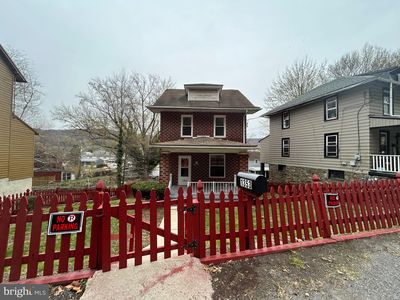 1353 Friedensburg Rd