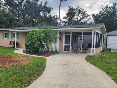 1050 N Midiron Point