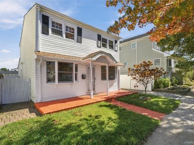 644 S 8th Street