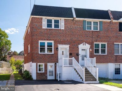 338 Mary St