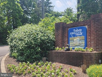 25 Forsythia Ct