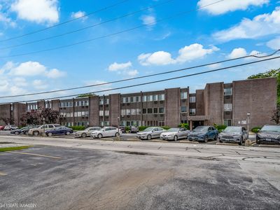 1117 Leavitt Ave APT 110