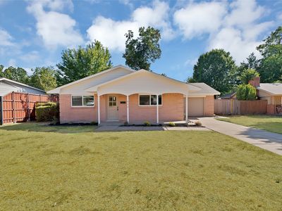 513 Lexington Ln