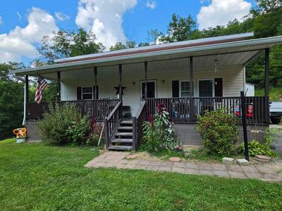 142 Scott Ave
