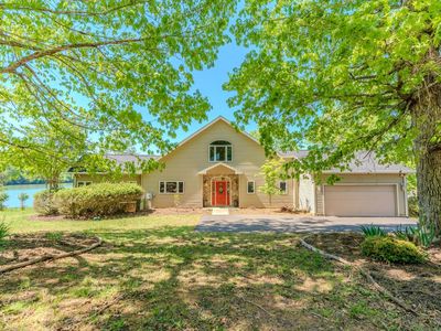 1269 Runaway Bay Rd