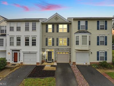 Property at 35872 Devon Park Sq, Round Hill, VA
