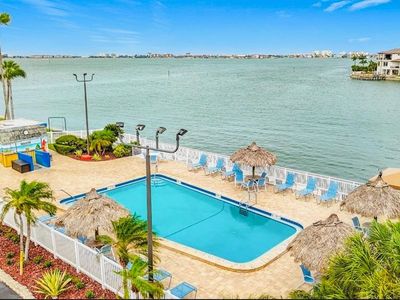 6025 Shore Blvd S APT 106