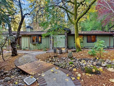 15610 Forest Hill Dr