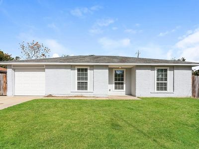 16739 Forest Bend Ave