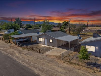 3021 E Carver Avenue