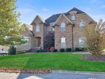 142 Waters Hill Cir