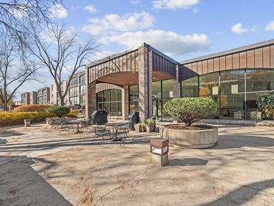 1101 Sibley Memorial Hwy APT 306