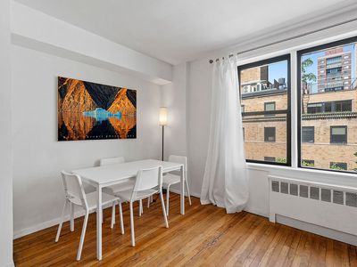 330 E 70th St APT 6D
