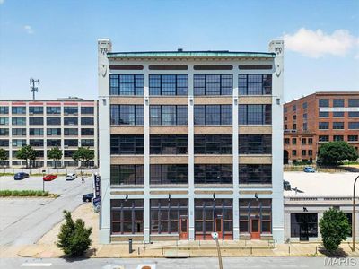 2035 Washington Ave #202