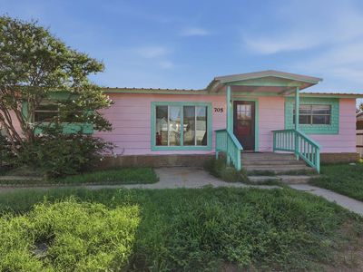 Property at 705 N 2nd St, Alpine, TX