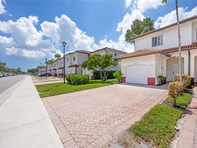 3680 NW 29th Ct