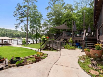 486 S Lakeshore Dr