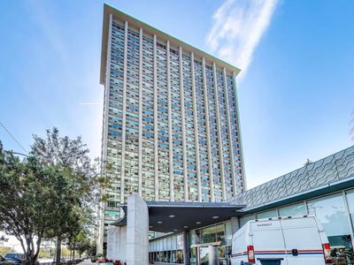 3600 N Lake Shore Dr APT 222