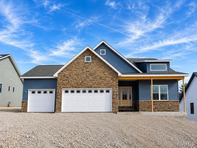 979 Half Moon Ln