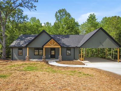 209 Castlebrook Dr