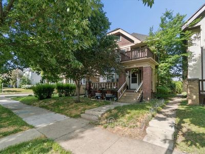 2605 N 49th STREET #2607
