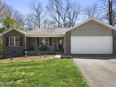 240 Carriage Dr
