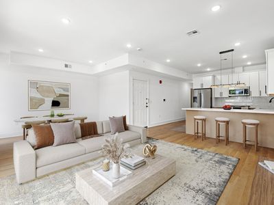 1001 Summit Ave #3