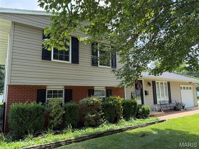Property at 212 Whitehall Dr, O Fallon, IL