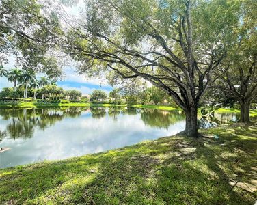 153 Lakeview Dr APT 103
