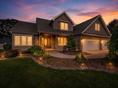 3170 Maryann Ln