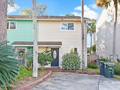 286 POINSETTIA Street