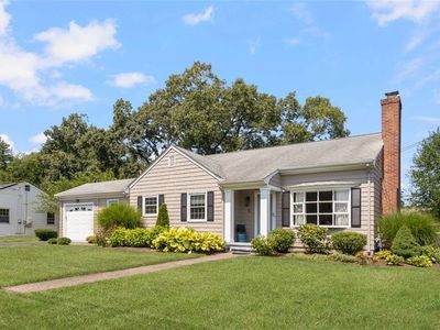 5 Beverly Dr