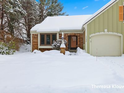 17496 Meadow Wood Rd