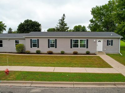 1321 Lakeview Dr