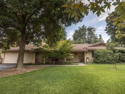 1375 W Pioneer Avenue