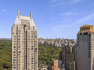 157 W 57th St APT 38F