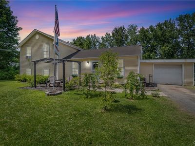 6177 Rock Cut Rd