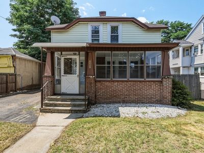 1200 Saint James Ave