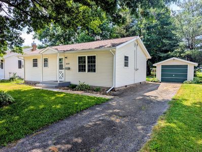 Property at 608 NW 3rd St, Aledo, IL
