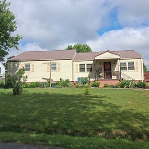 442 Crescent Dr