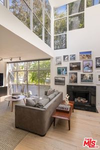 2433 28th St APT B