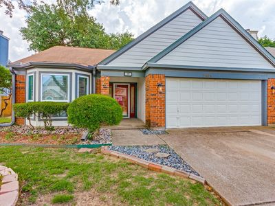 2505 Dahlia Dr
