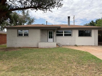 Property at 1212 E Buckley St, Brownfield, TX