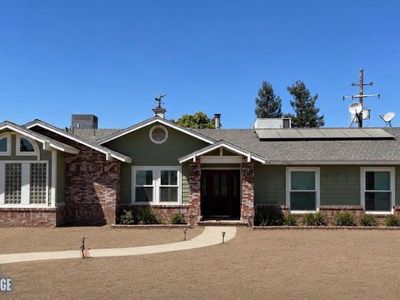 15041 Magnolia Ave