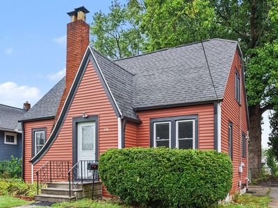 126 Orleans Ave