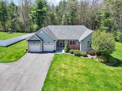 8 Carla Ln