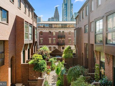 2201 Arch St #111
