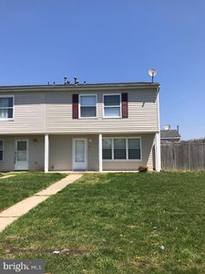3 Locust Ct