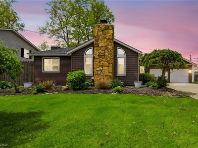 2013 Deerfield Dr