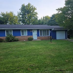 Property at 2931/2935 Spring Hill Dr, Howell, MI